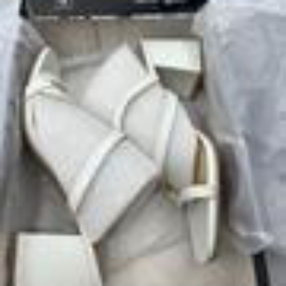 New Chinese Laundry White size 7.5 Sandal - Picture 3 of 6